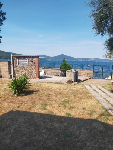 Independent Villa With Private Beach On The Lake Bracciano  Exterior photo